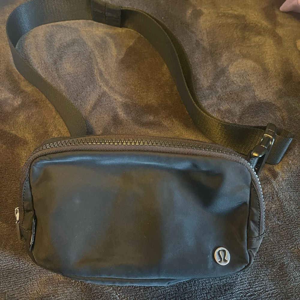 Lululemon bag